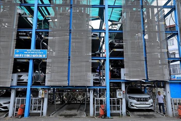 Mỗi lái xe chỉ mất 2-3 phút để đưa xe di chuyển vào trong cũng như ra ngoài bãi đỗ tại các bãi đỗ xe thông minh.