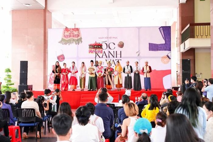 Tóc xanh vạt áo mùa 3 trở lại với quy mô lớn nhất từ trước đến nay