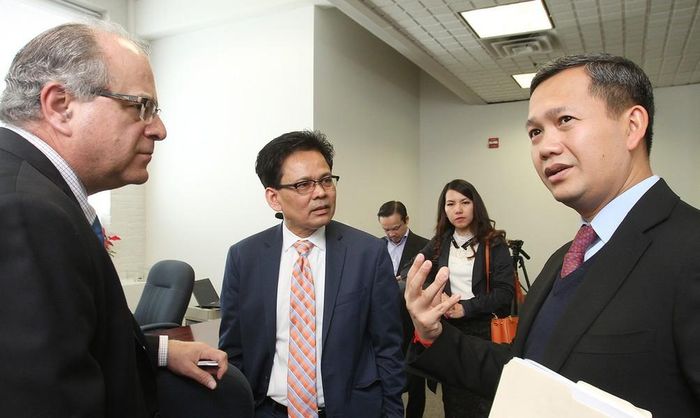 Nếu trở thành đại biểu Quốc hội Campuchia, ông Hun Manet sẽ phải rời các vị trí trong quân đội, theo quy định của hiến pháp nước này.