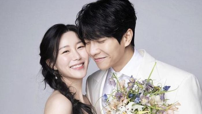 Việc kết hôn với con gái của một gia đình bị người dân Hàn Quốc ghét bỏ khiến Lee Seung Gi đánh mất danh tiếng và người hâm mộ