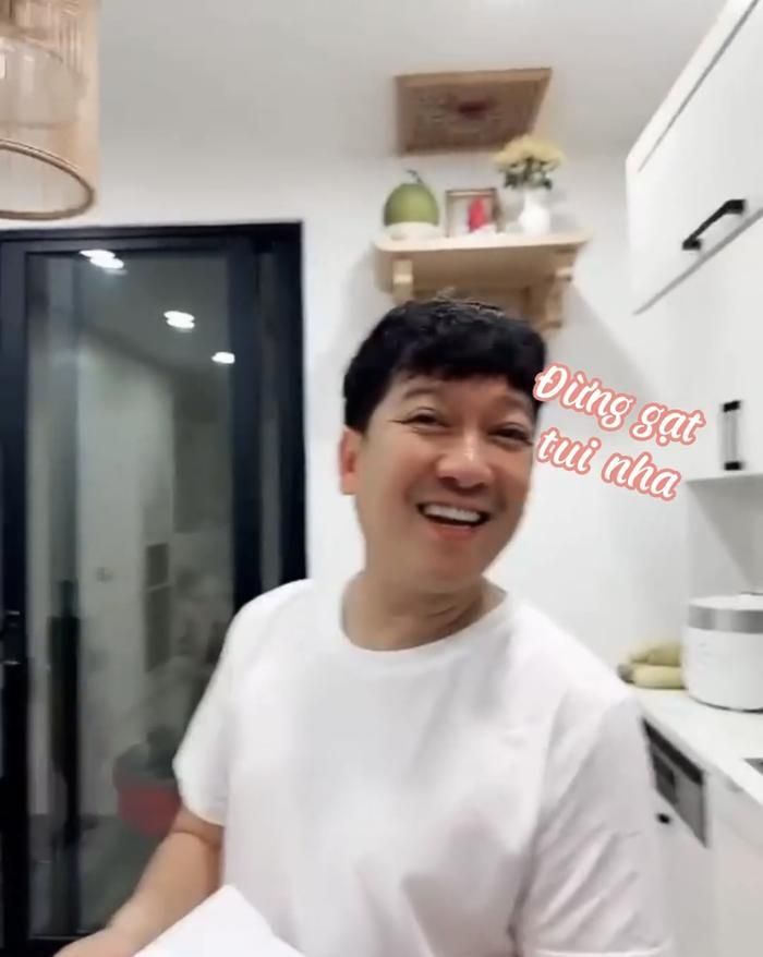 Lúc đầu, Trường Giang còn nghi ngờ và liên tục hỏi đi hỏi lại rằng "có thật không", "đừng gạt tui nha"