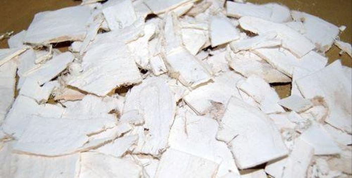Cát căn cùng với hương nhu và các vị thuốc khác chữa cảm.