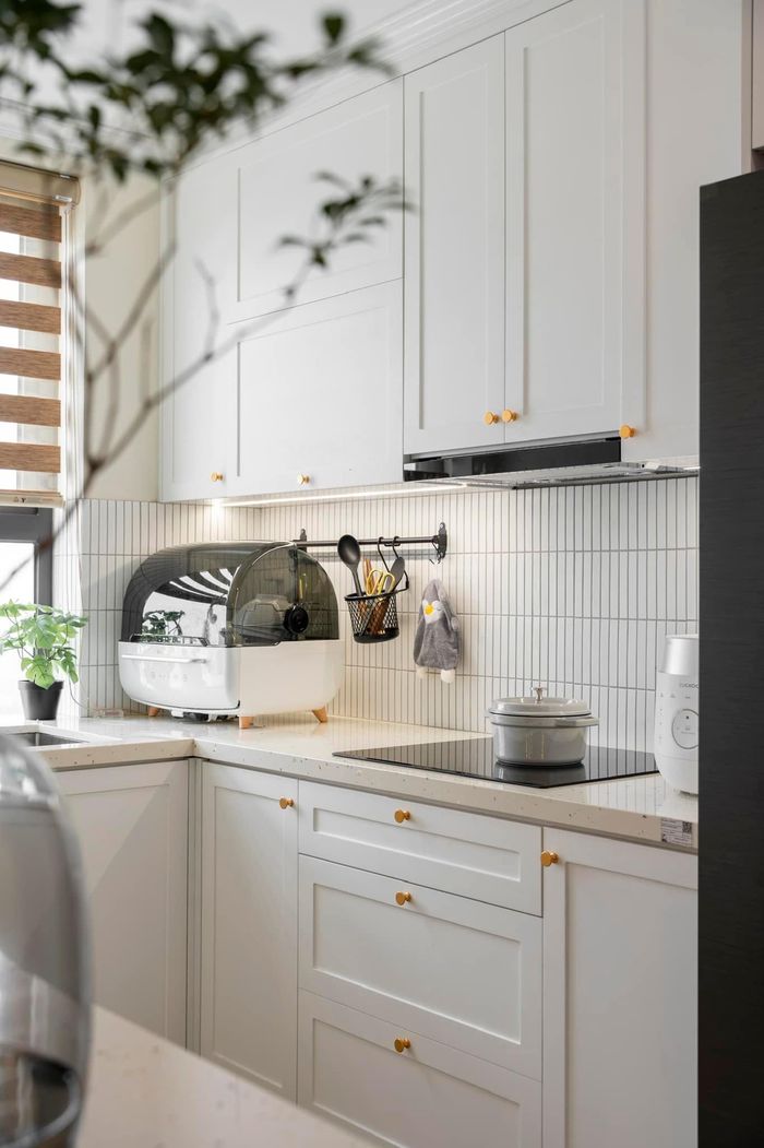 Khi thiết kế, nhóm thực hiện đã tính toán, tận dụng tối đa góc chết để tạo thành nơi ở tiện nghi cho gia chủ. 