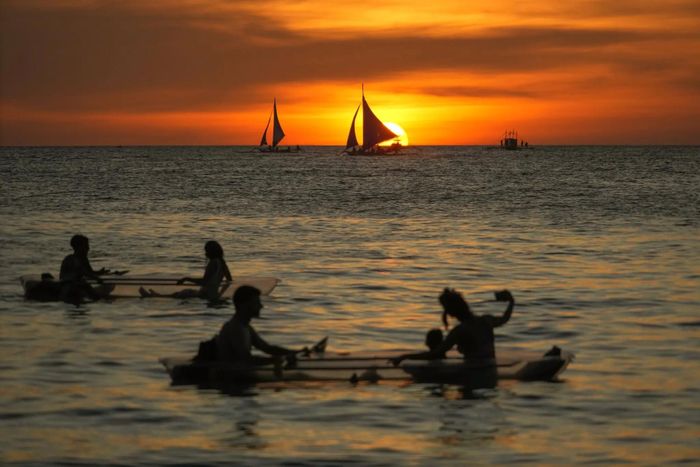  Boracay cần một phương pháp hiệu quả lâu dài để gìn giữ vẻ đẹp tự nhiên như trước đây. Ảnh: New York Times.