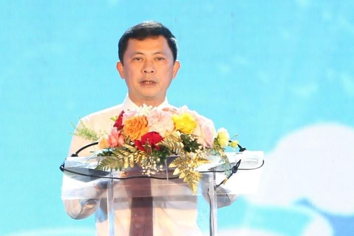 Ông Lê Ngọc Châu - Phó Chủ tịch UBND tỉnh Hà Tĩnh phát biểu khai mạc buổi Lễ. (Ảnh: T.T).