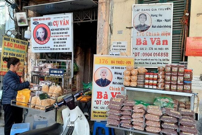 Khách hàng nhầm lẫn vì đến sai địa chỉ thương hiệu chính gốc. (Ảnh: Thu Hằng)