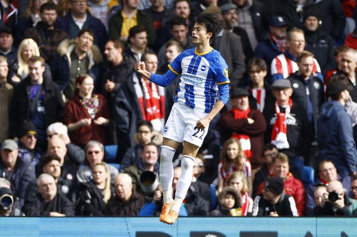 Mitoma tự tin thách thức MU tại Wembley