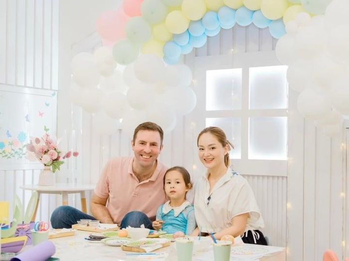 Lan Phương cũng không ngại chia sẻ về ông xã ngoại quốc. Nữ diễn viên cho hay, chồng cô là người thoải mái, tôn trọng vợ.