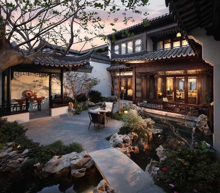  Có rất nhiều không gian ngoài trời và một số khoảng sân để thư giãn.