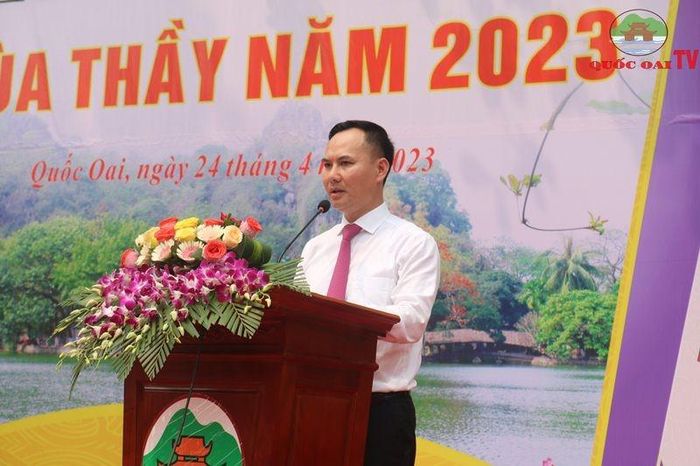 Đồng chí Hoàng Nguyên Ưng- Phó Chủ tịch UBND huyện, Trưởng Ban Tổ chức Lễ hội phát biểu khai mạc
