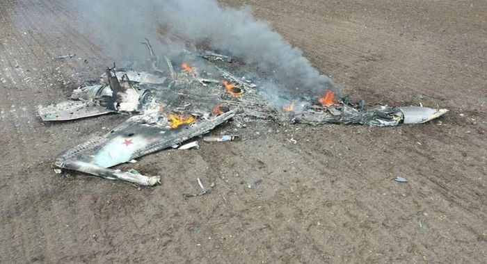 Nhưng do Quân đội Ukraine dựa vào hệ thống tên lửa phòng không nhiều tầng, để tạo lợi thế “bất đối xứng”; buộc máy bay chiến đấu của Nga, do lo ngại hệ thống phòng không của Ukraine, phải thực hiện các cuộc tấn công từ xa, nên không hiệu quả; góp phần hạn chế tổn thất lực lượng mặt đất của Ukraine.