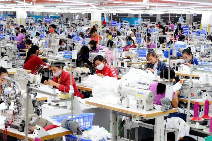 Xuất khẩu sụt giảm một cách đáng lo ngại. Ảnh: Hoàng Hà