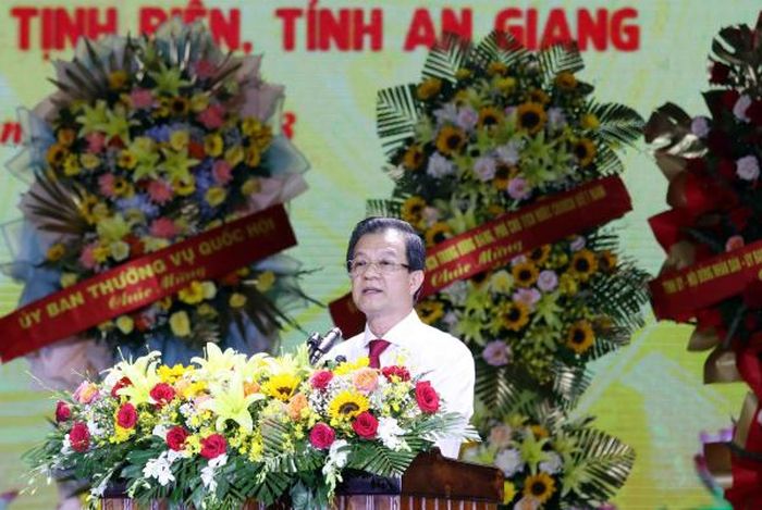 Đồng chí Lê Hồng Quang, Bí thư Tỉnh ủy An Giang phát biểu tại buổi lễ.