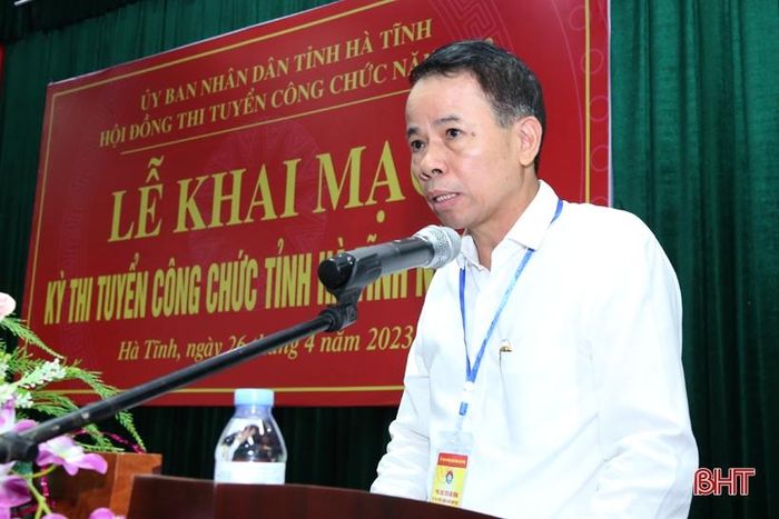 Giám đốc Sở Nội vụ Lê Minh Đạo phổ biến các quy định về kỳ thi