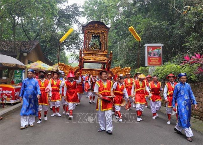 Đoàn rước kiệu của thị trấn Hùng Sơn (huyện Lâm Thao). Ảnh: Tuấn Đức /TTXVN