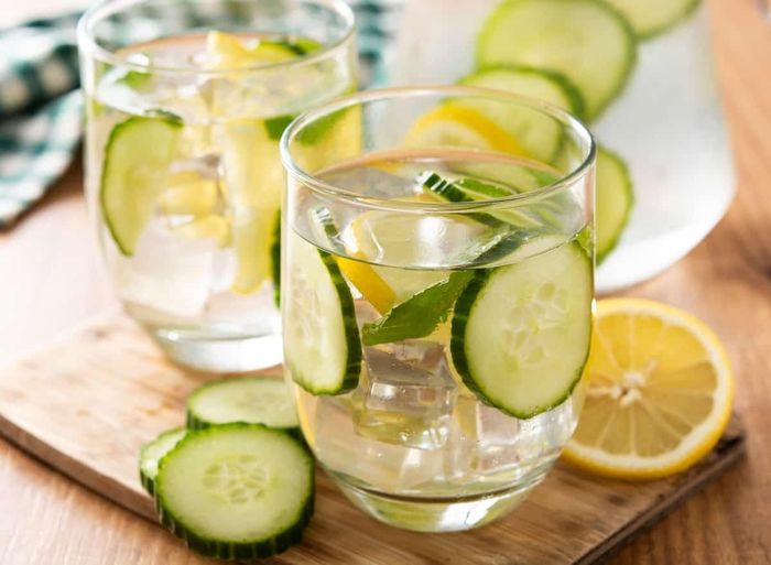  Dưa chuột giàu chất xơ hòa tan, giúp thúc đẩy quá trình trao đổi chất đều đặn và lành mạnh đồng thời có tác dụng giảm mức cholesterol. Ảnh: Shutterstock. 
