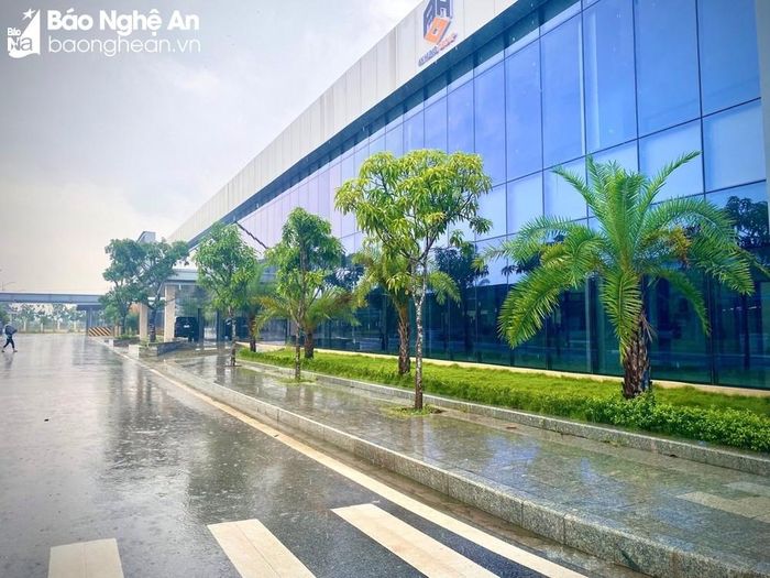  Nhà máy may An Hưng được đầu tư xanh - sạch - đẹp. Ảnh: Văn Trường
