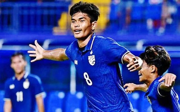 Tiền đạo Teerasak Poeiphimai đạt phong độ rất cao trước thềm SEA Games 32. Ảnh: FAT.