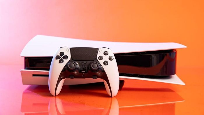 PlayStation 5 là thiết bị chơi game cao cấp nhất của Sony tính đến thời điểm hiện tại. Ảnh: The Verge.