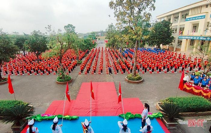 Trường THCS Đại Nài là đơn vị dẫn đầu các phong trào thi đua