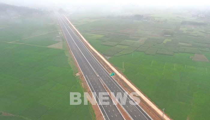 Cao tốc Mai Sơn - Quốc lộ 45 nhìn từ trên cao. Ảnh: CTV/BNEWS/TTXVN