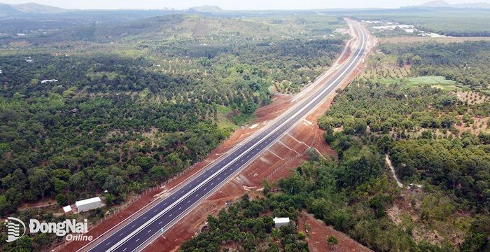 Ô tô được phép chạy với tốc độ tối đa 120km/h trên tuyến cao tốc Phan Thiết - Dầu Giây