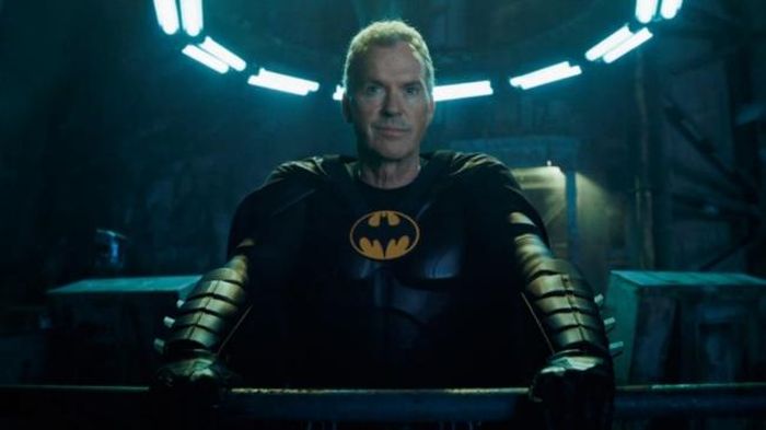 Michael Keaton trở lại vai Batman