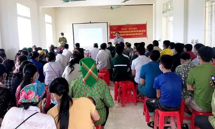Một buổi tuyên truyền cho bà con đồng bào về thực trạng tảo hôn và hôn nhân cận huyết thống tại Nghệ An