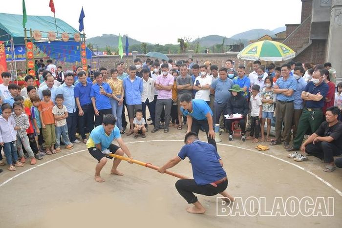 Thể thao truyền thống thu hút người theo dõi.
