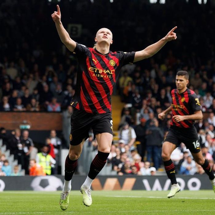 Haaland không ngừng ghi bàn giúp Man City thăng hoa