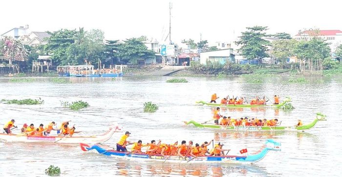 Ở cự ly 3000m: giải nhất thuộc về Đội Thạnh Phước (TP Tân Uyên). Giải nhì thuộc về huyện Dầu Tiếng và giải ba được trao cho TP.Thuận An. 3 giải khuyến khích thuộc về các đội: Thạnh Hội (TP Tân Uyên), huyện Bàu Bàng và TP Thủ Dầu Một.