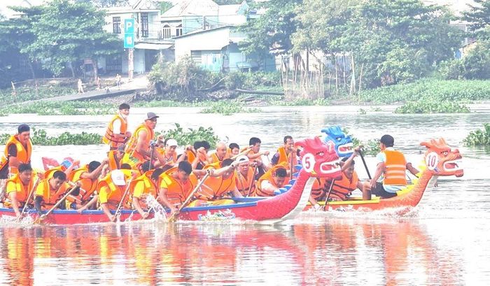 Kết quả giải đua, ở cự ly 500m: huyện Dầu Tiếng đã xuất sắc đoạt giải nhất. Giải nhì thuộc về TP Thuận An và giải ba được trao cho Đội Thạnh Phước (TP Tân Uyên). 3 giải khuyến khích thuộc về các đội: Thạnh Hội (TP Tân Uyên), huyện Bàu Bàng và TP Thủ Dầu Một.
