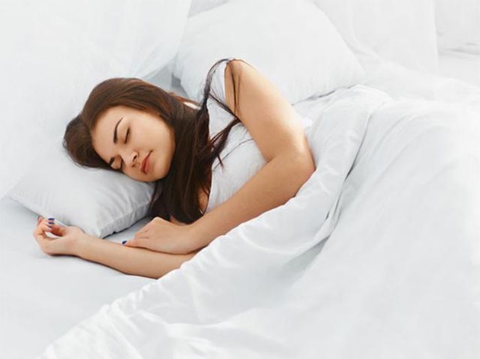 Ngủ đủ giấc rất quan trọng để có làn da khỏe đẹp.