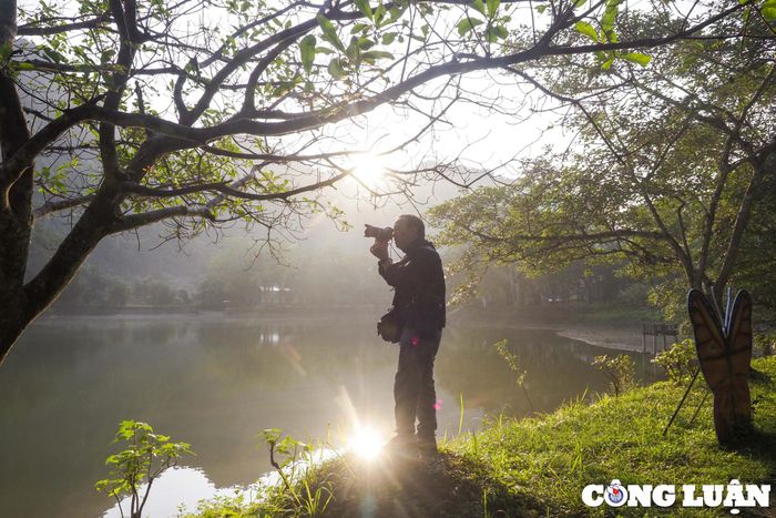  Nhiều nhiếp ảnh gia đã tranh thủ kỳ nghỉ lễ đến đây để ghi lại những khoảnh khắc tuyệt đẹp này. 