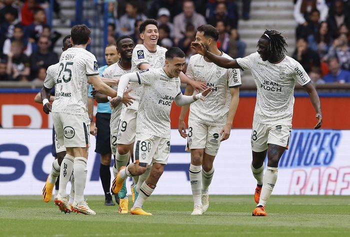 Lorient 3 lần được ăn mừng bàn thắng