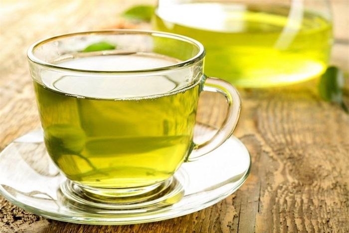 Không nên uống trà xanh ngay sau khi ăn: Trà xanh có thể làm ảnh hưởng đến quá trình tiêu hóa thức ăn, nên tránh sử dụng sau bữa ăn. Ảnh minh họa
