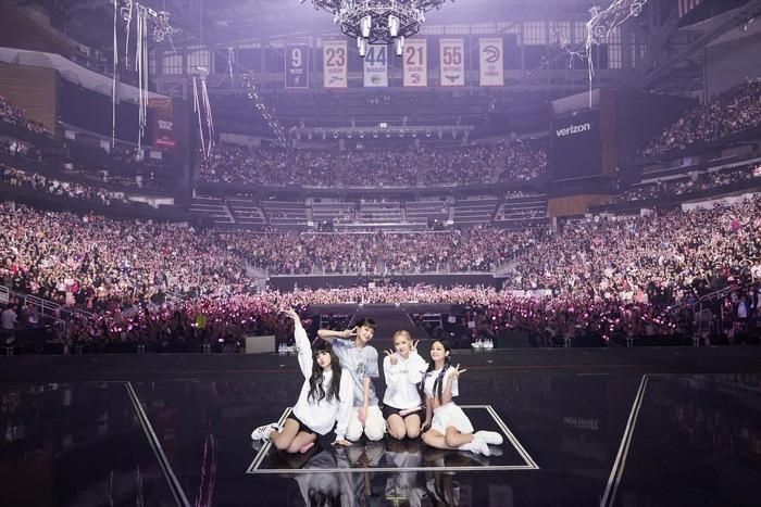 Chỉ với 26 đêm diễn tính đến đầu năm 2023, BLACKPINK đã lập kỷ lục doanh thu
