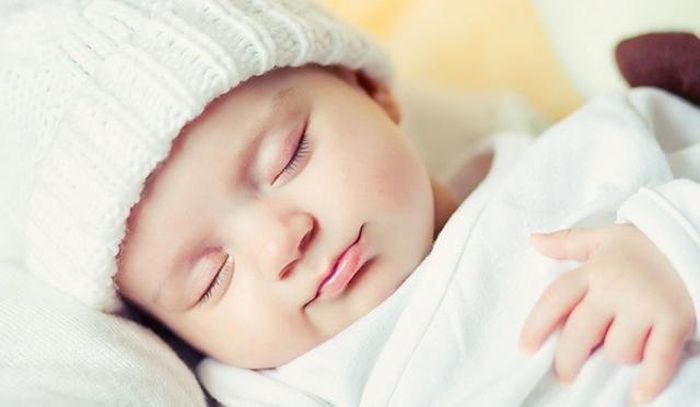 Giấc ngủ đóng vai trò rất quan trọng cho sự phát triển toàn diện của trẻ. Ảnh minh họa.