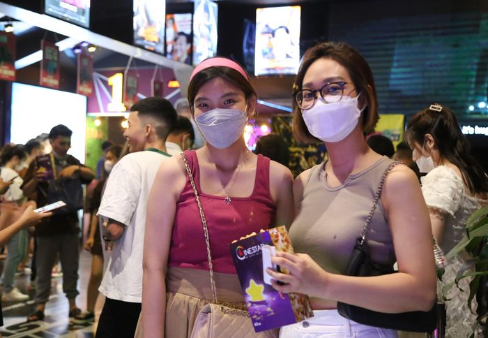  Đợt lễ 30/4-1/5 này, Khanh ưu tiên ở lại thành phố và tranh thủ họp mặt bà con họ hàng, bạn bè, đi xem phim.
