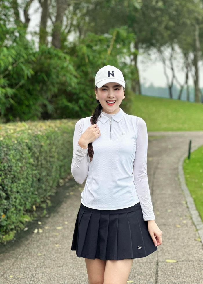Sắc vóc tuổi 33 của nữ MC