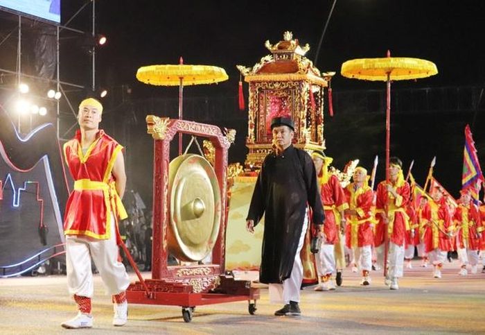 Lễ hội Carnaval Hạ Long 2023 được khai mạc tối qua 1/5 tại khu du lịch Bãi Cháy (TP. Hạ Long)