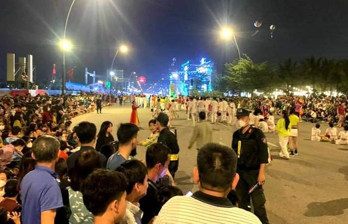 Hàng vạn người dõi theo khai mạc Lễ hội Carnaval Hạ Long 2023