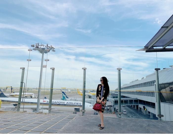 Ở thời điểm hiện tại, ngày 4/5/2023, Huyền Cò đã có mặt tại sân bay Changi Singapore