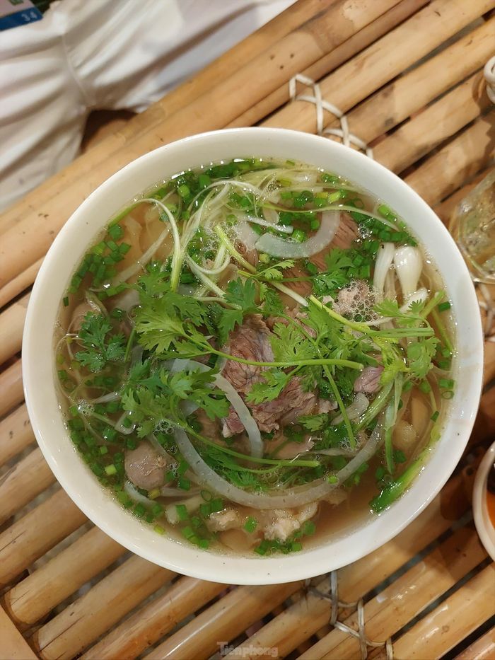 Bát phở chuẩn vị được tạo ra từ nỗi nhớ Hà Nội quay quắt Ảnh: Thanh Hải 