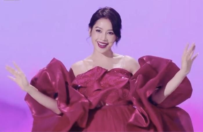Chi Pu đã nhận được nhiều lời khen từ công chúng sau màn trình diễn ấn tượng tại Tỷ Tỷ Đạp Gió Rẽ Sóng.
