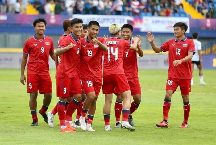 Teerasak (số 8) và Yotsakon (số 9) đã có 6 bàn cho U22 Thái Lan sau 3 lượt trận bảng B SEA Games 32. Ảnh: Changsuek