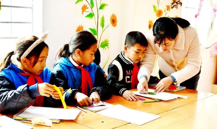 Môn Mỹ thuật luôn được các em hào hứng đón nhận.