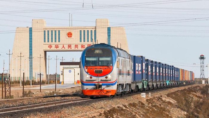 Giới chức Mỹ bắt đầu lập luận rằng với sự trợ giúp của nguyên liệu hạt nhân do "đoàn tàu Uranium" từ Nga mang đến, Trung Quốc có kế hoạch mở rộng kho vũ khí hạt nhân của mình.
