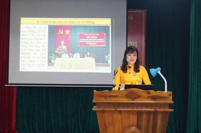 Giảng viên kiêm chức huyện Như Thanh thực hiện giảng dạy tại buổi thao giảng.