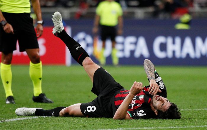  Milan bế tắc trước hàng thủ kín kẽ của Inter. 